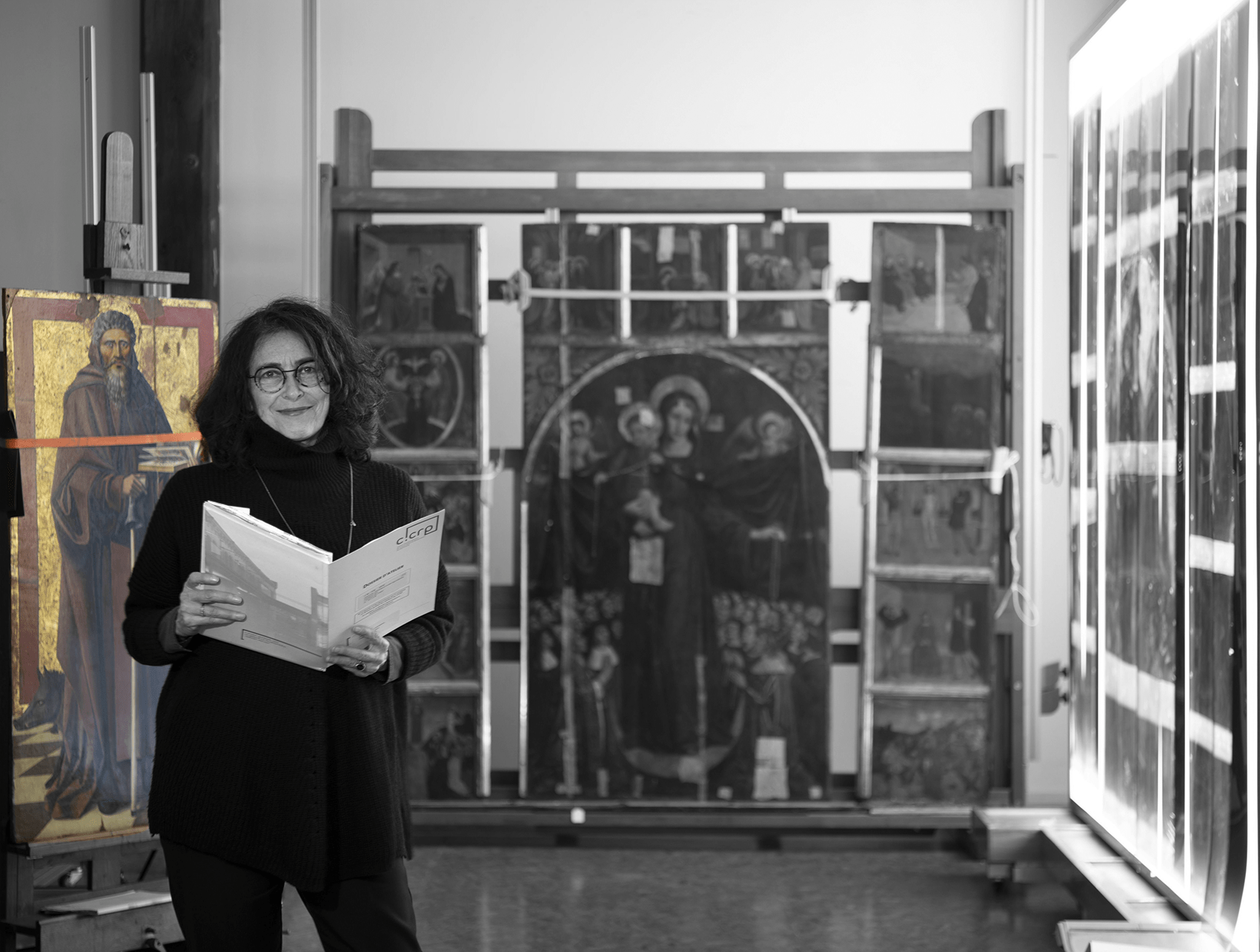 Dominique Vingtain devant Notre-Dame du Rosaire de Louis Bréa ( ancienne cathédrale d’Antibes) et Saint Antoine abbé (anonyme, bibliothèque-musée Inguimbertine, Carpentras). Image
