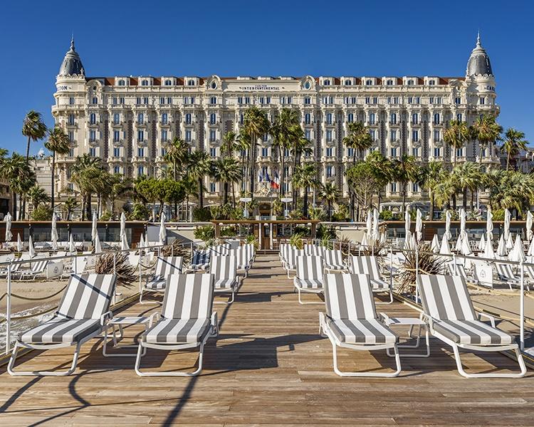 Carlton_Cannes_-_The_Beach_Club_Romeo_Balancourt_2.jpg