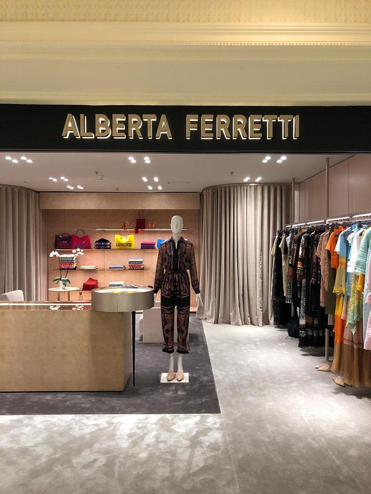 Ferretti_8741.jpg