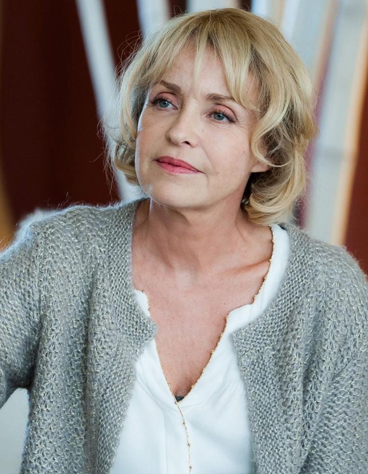Festival_des_mots_Fanny_Cottençon_DR.jpg
