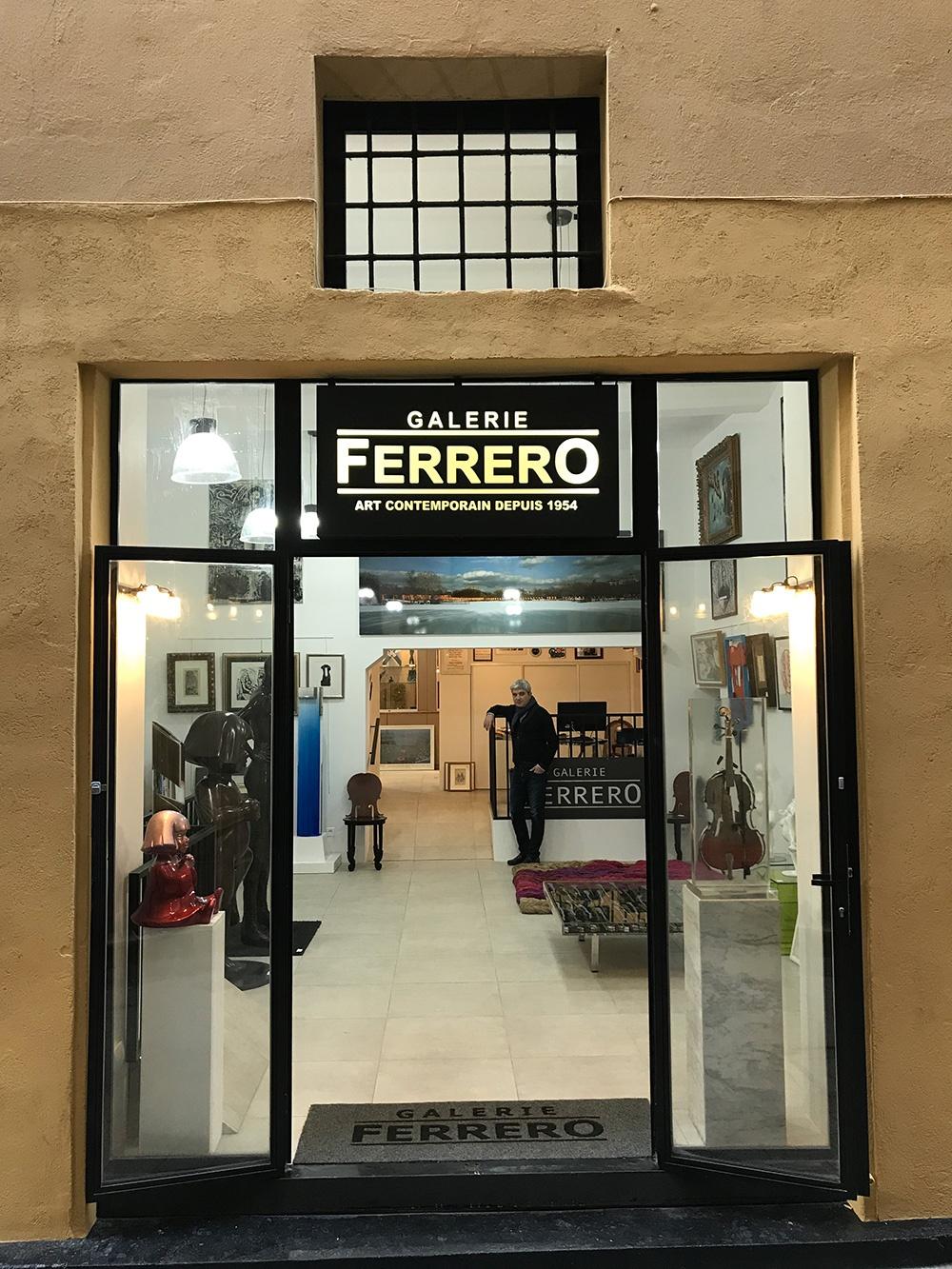 Galerie-Ferrero_Rue-droite.jpg