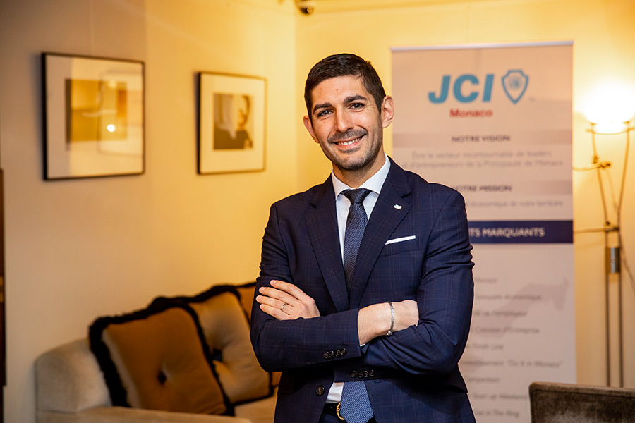 JCEM-alexandre-maniloff.jpg
