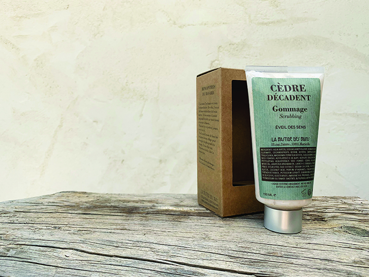 La_Bastide_des_Bains_Gommage_Cedre_Decadent.jpg