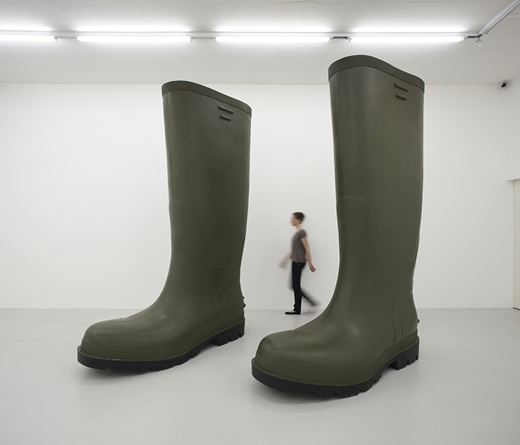 Lilian Bourgeat_Invendu-Bottes.jpg