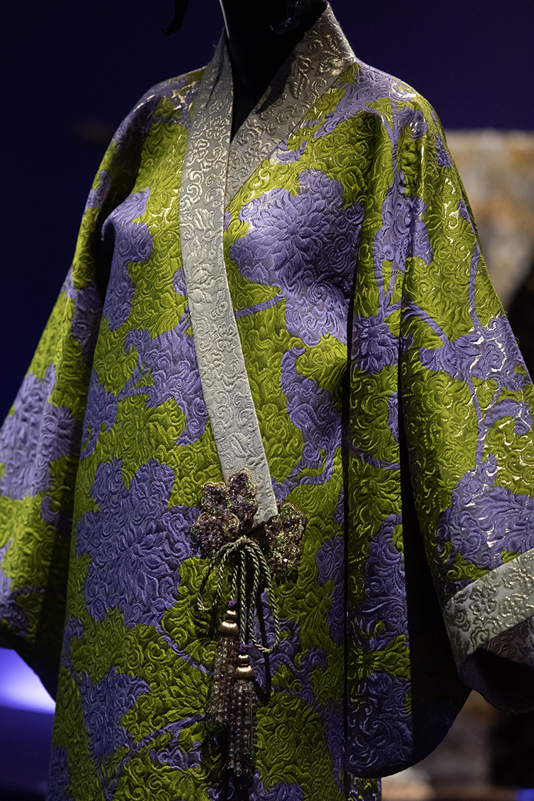 YSL_ensemble_chinois_DR.jpg