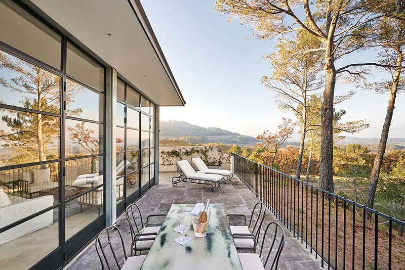 hotel lacoste