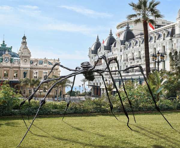Vivez l'exposition de Louise Bourgeois pour l'inauguration de la Galerie Hauser &amp; Wirth à Monaco