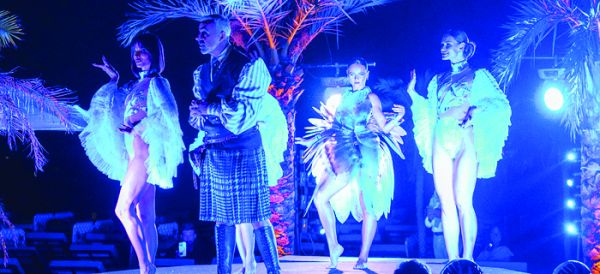 Le cabaret show de l’Annex Beach