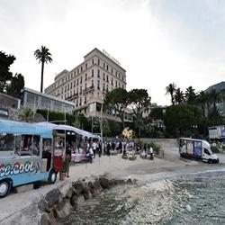 Soirée sur la plage au Royal-Riviera,