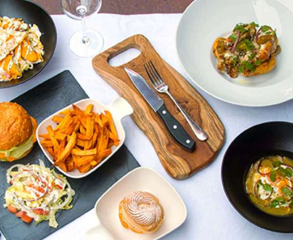 Commandez les burgers de chez Grill &amp; Wine Cannes