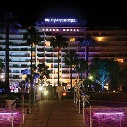 Garden-Party BMW, Ferragamo et Fred au Grand Hôtel de Cannes