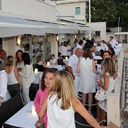 Le blanc prend le large