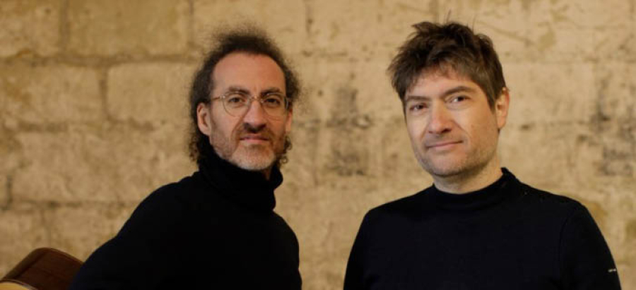 Deux guitares au Musée Matisse