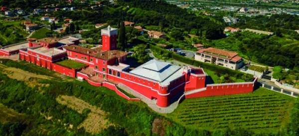 Découvrir la vie de château sur les collines niçoises