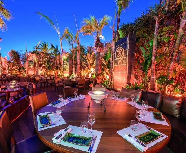Savourez la fin d’un été ardent au Bâoli, le club le plus branché de La Croisette !