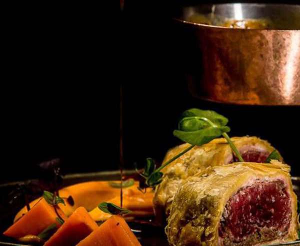 Réalisez la recette du bœuf Wellington de Basile Arnaud, chef du Mas Candille à Mougins