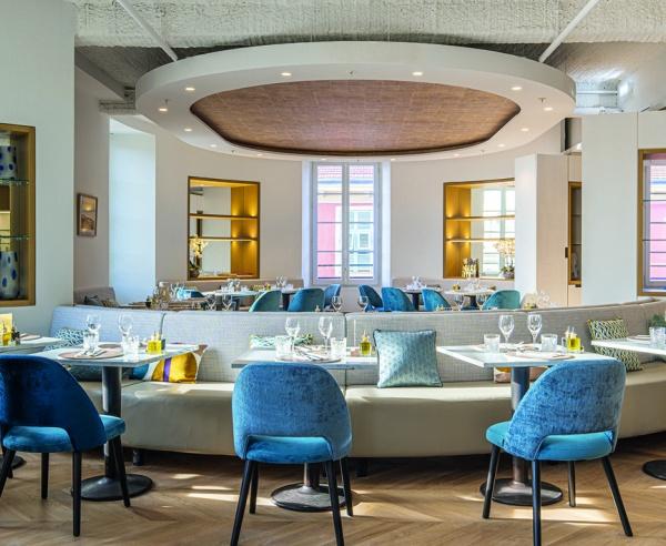 Arrêtez-vous au Bella Bay, le restaurant-salon de thé au cœur des Galeries Lafayette de Nice